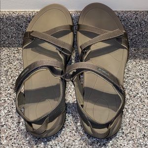 Teva Velcro Water Sandals Taupe Like New